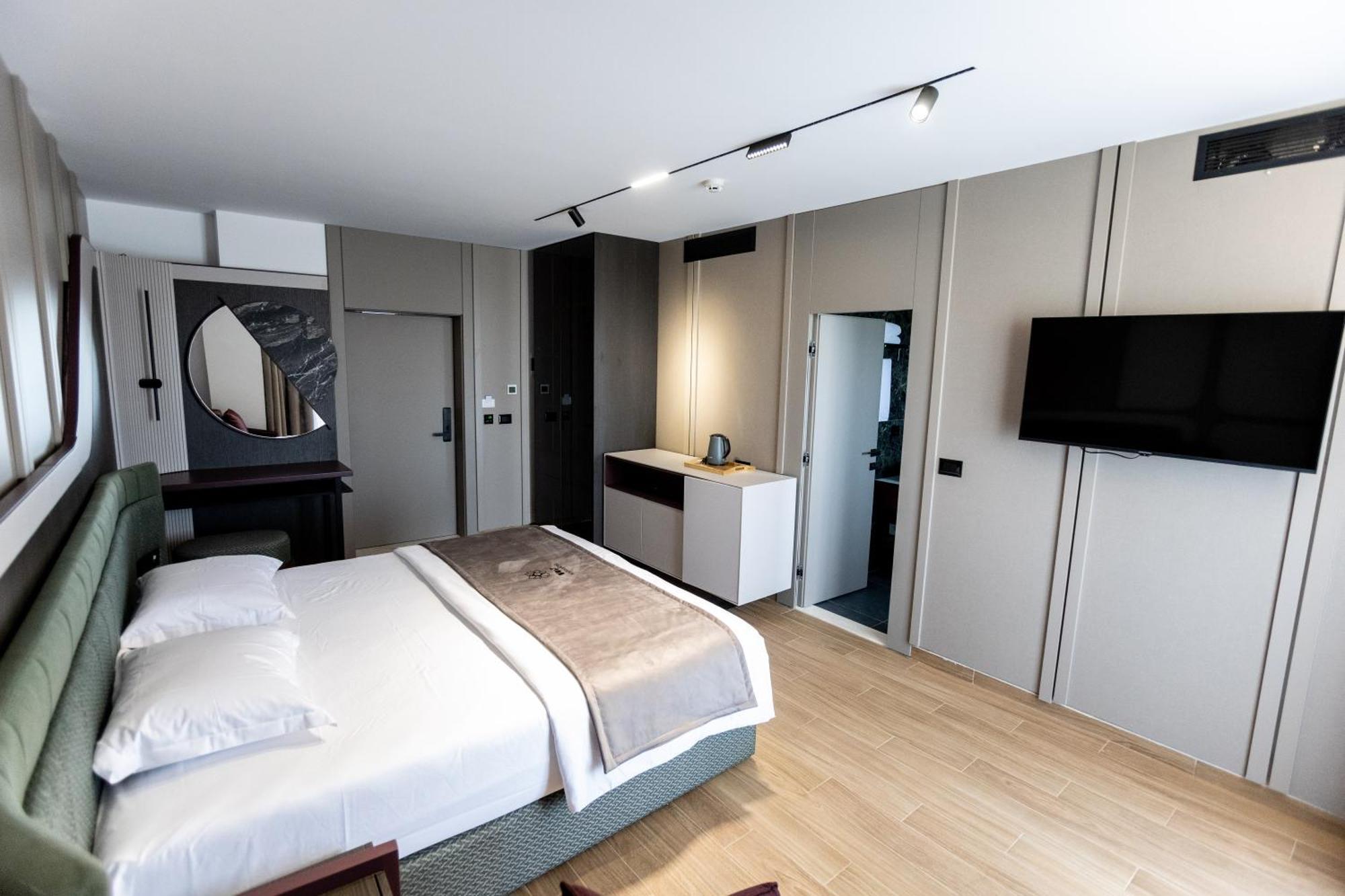 Bolt Boutique Hotel Lezhë Dış mekan fotoğraf