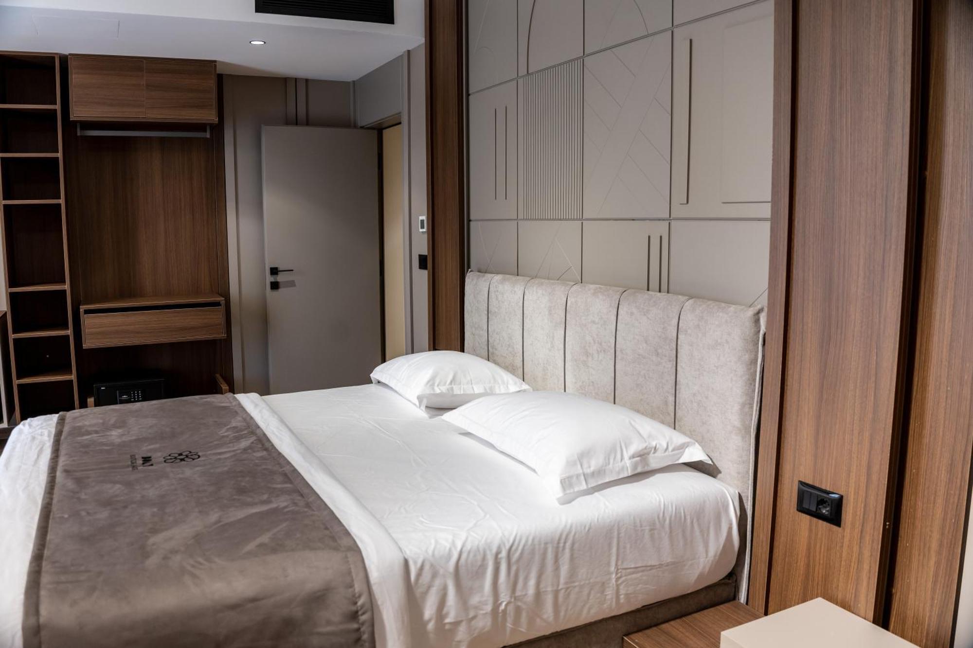 Bolt Boutique Hotel Lezhë Dış mekan fotoğraf